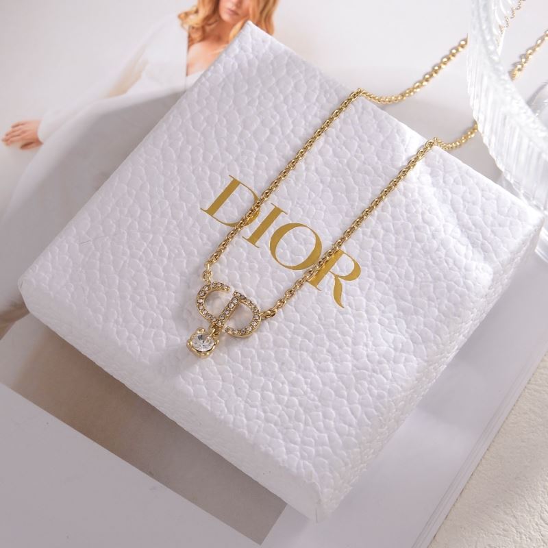 chr1st1an D10r necklaces